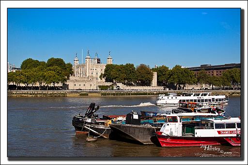 Thames opposite London Tower.jpg